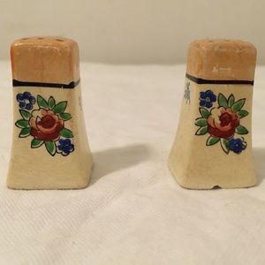 China Small Salt & Pepper Shakers, Made in Japan 🇯🇵!